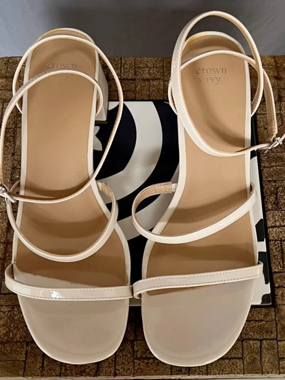 NWOT Crown and Ivy Candace Sandals Ivory Size 11